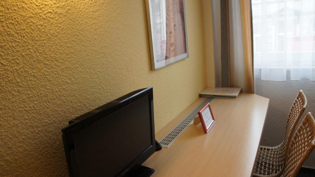 Hotel Jägerhof Wiesbaden Rum bild