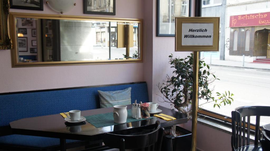 Hotel Jägerhof Wiesbaden Exteriör bild